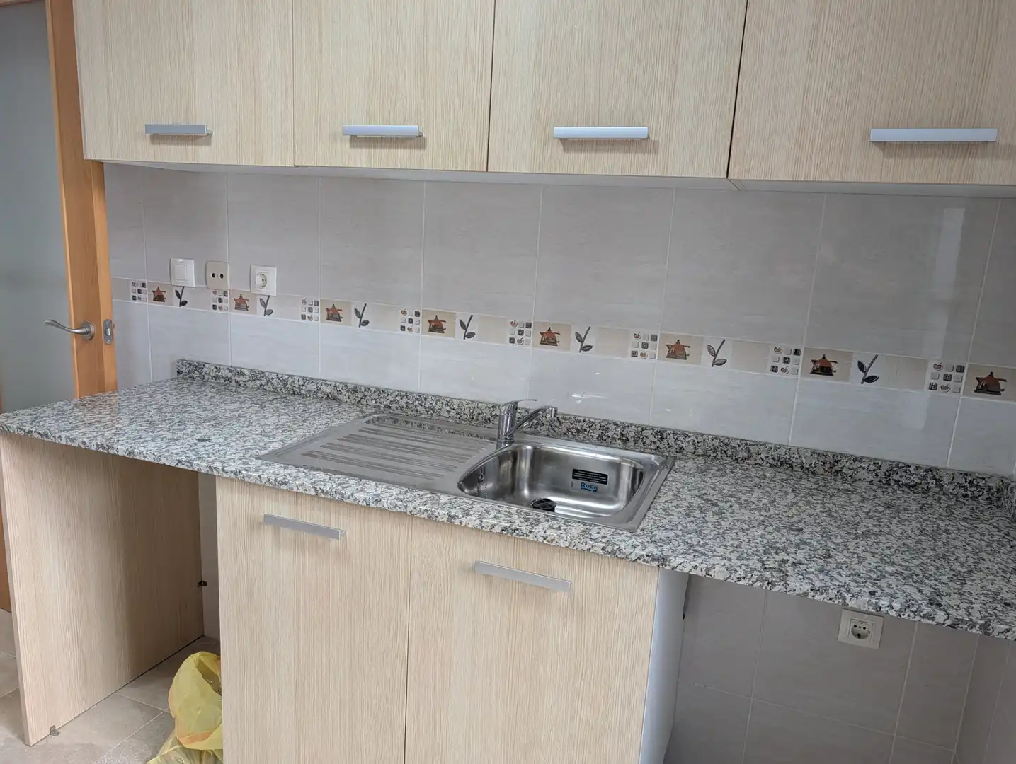 Cuina de Pis de lloguer en Gilet amb Aire condicionat, Terrassa i Forn