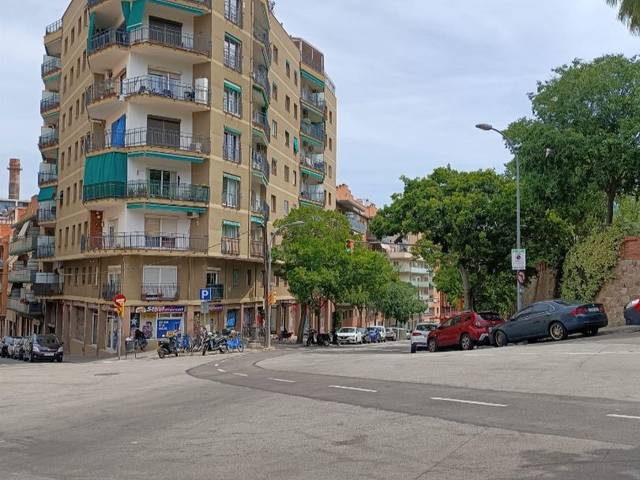 Local comercial en Alquiler en Passeig de Montjuïc, 38 en El Poble Sec - Parc de Montjuïc