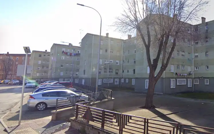 Vista exterior de Piso en venta en Alcalá de Henares