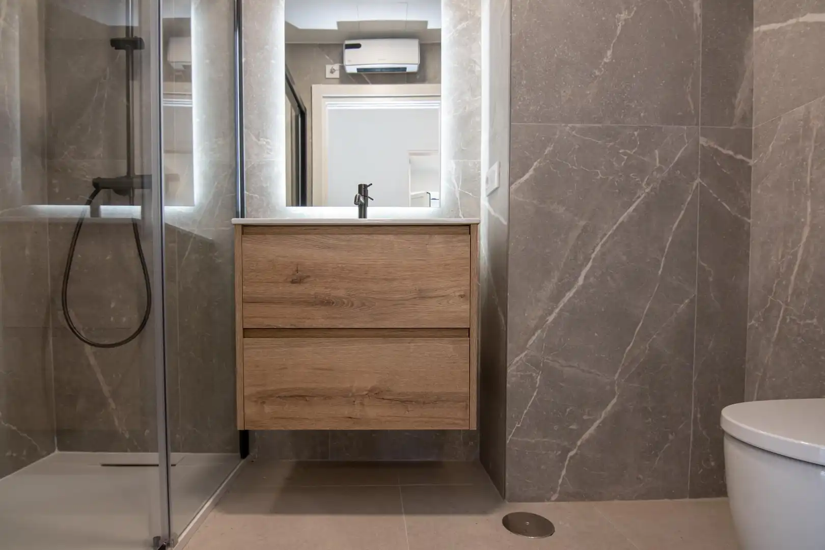 Baño de Dúplex en venta en A Coruña Capital  con Calefacción