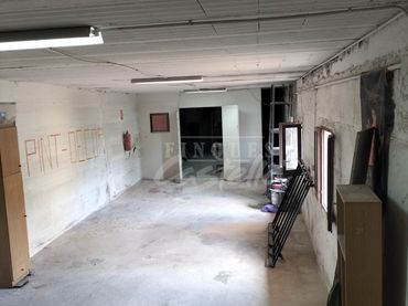 Business premises to rent in Centre