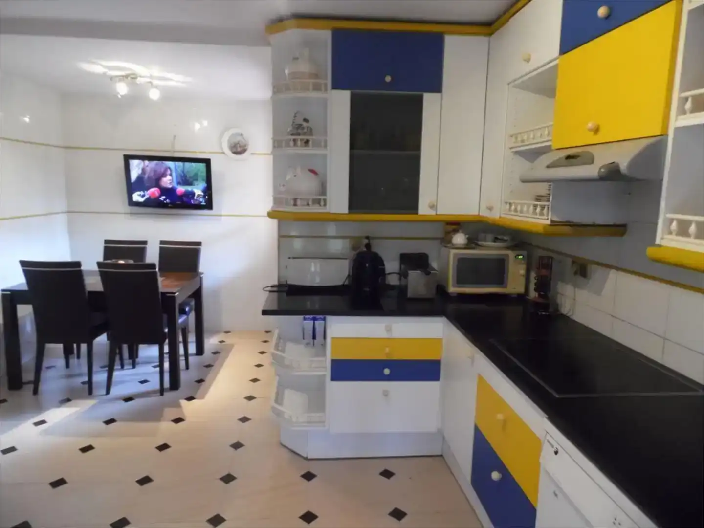 Cuina de Casa o xalet de lloguer en Lloret de Mar amb Aire condicionat, Piscina i Moblat