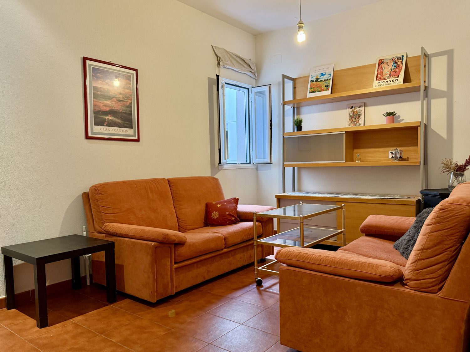 Sala d'estar de Pis de lloguer en  Madrid Capital amb Aire condicionat, Calefacció i Moblat