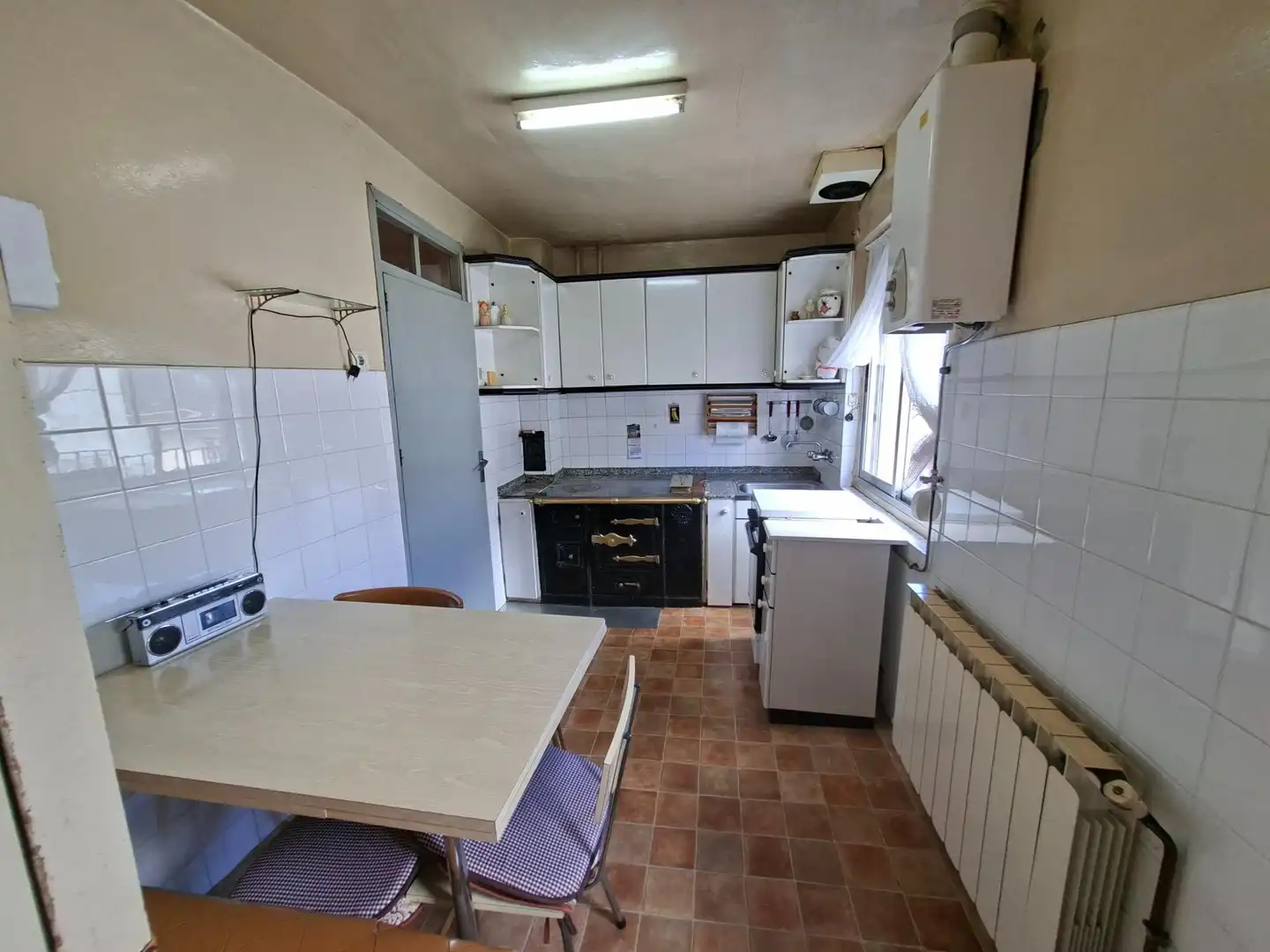 Cocina de Casa adosada en venta en Carucedo con Calefacción