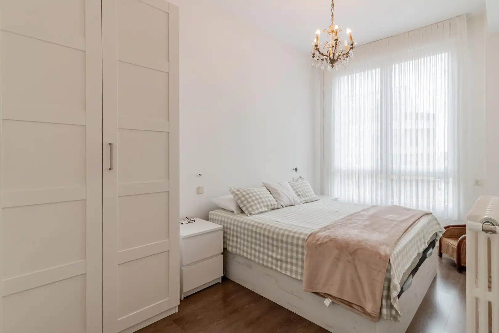 Dormitori de Apartament en venda en Madrid amb Calefacció