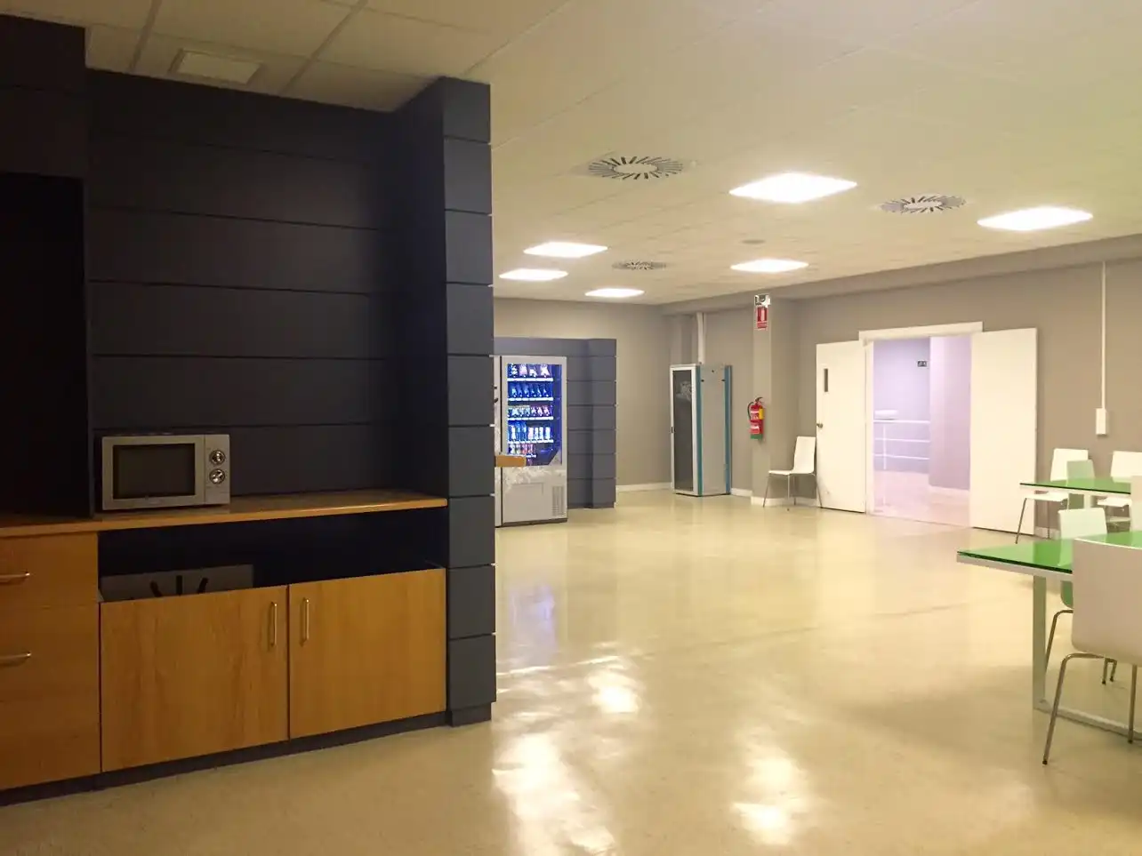 Büro zur Miete in Coslada mit Klimaanlage, Heizung und Alarm