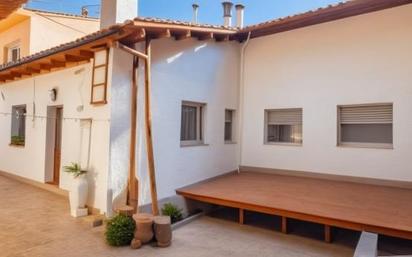 Single-family semi-detached for sale in Manlleu