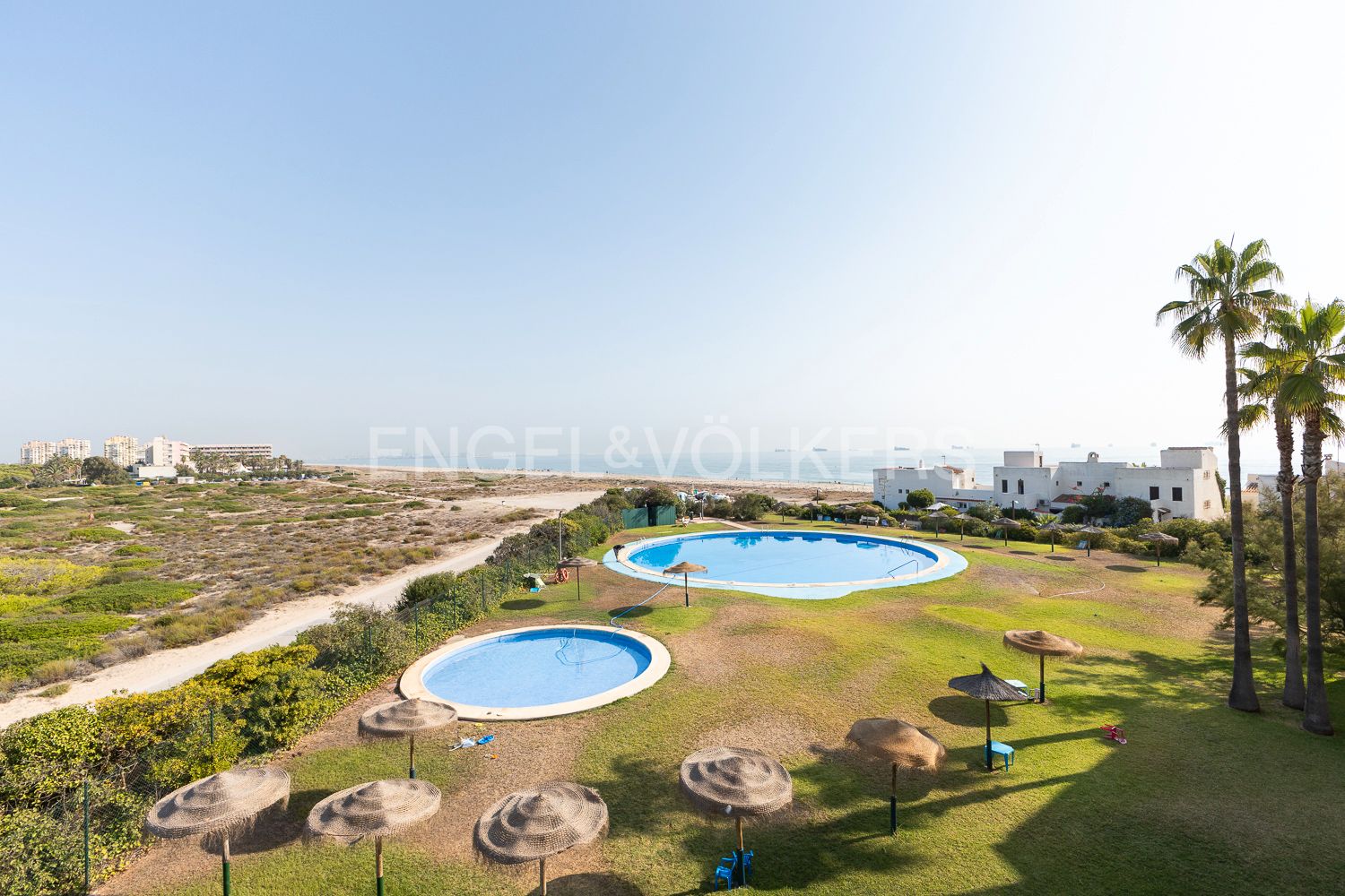 Swimming pool of Apartment to rent in  Valencia Capital  with Air Conditioner, Heating and Terrace