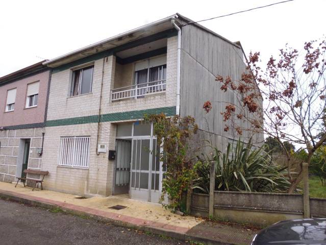 Casa-chalet en Venta en Tui