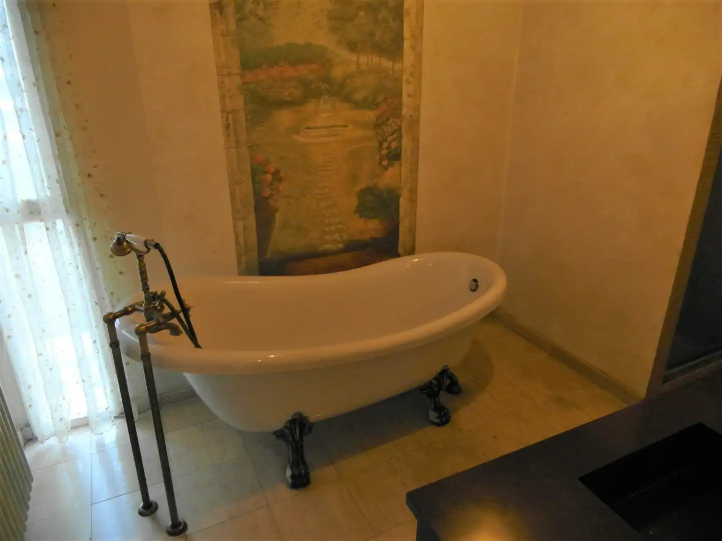 Baño de Casa adosada en venta en Madrid con Aire acondicionado, Calefacción y Jardín privado