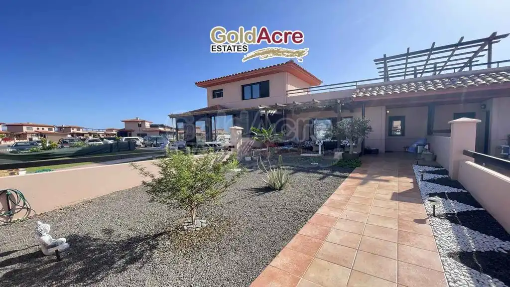 Vista exterior de Casa o chalet en venta en La Oliva