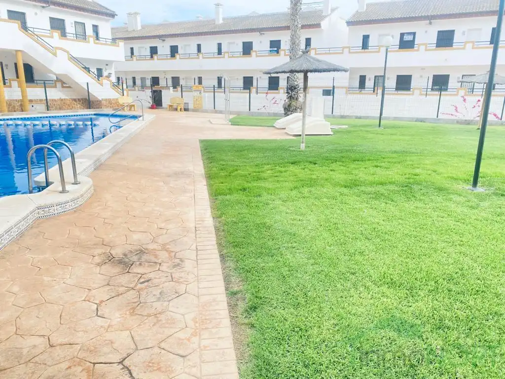 Piscina de Pis en venda en Cartagena amb Aire condicionat, Terrassa i Moblat