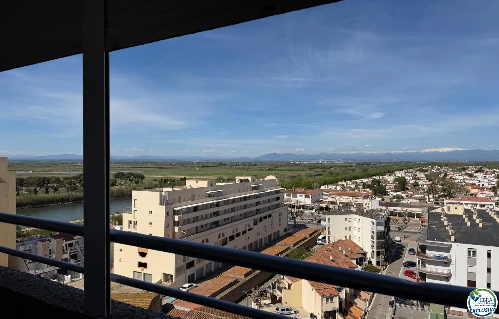 Exterior view of Flat for sale in Empuriabrava  with Furnished