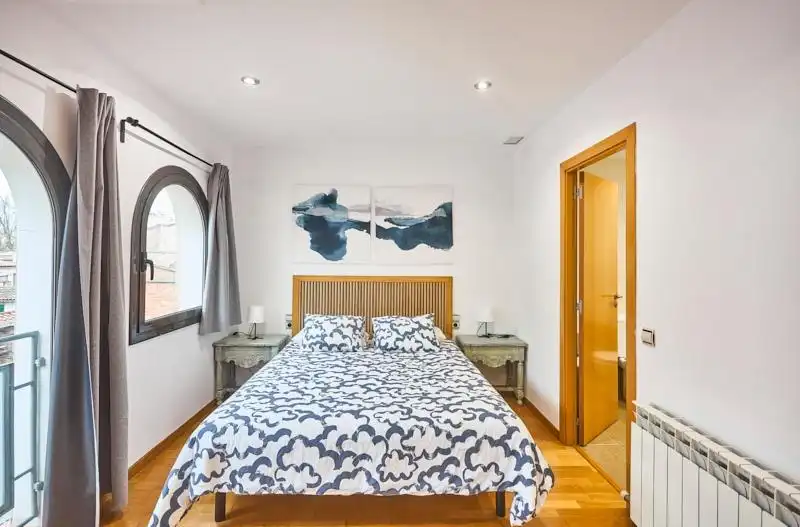 Habitación de Casa adosada en venta en Sant Feliu de Llobregat con Terraza