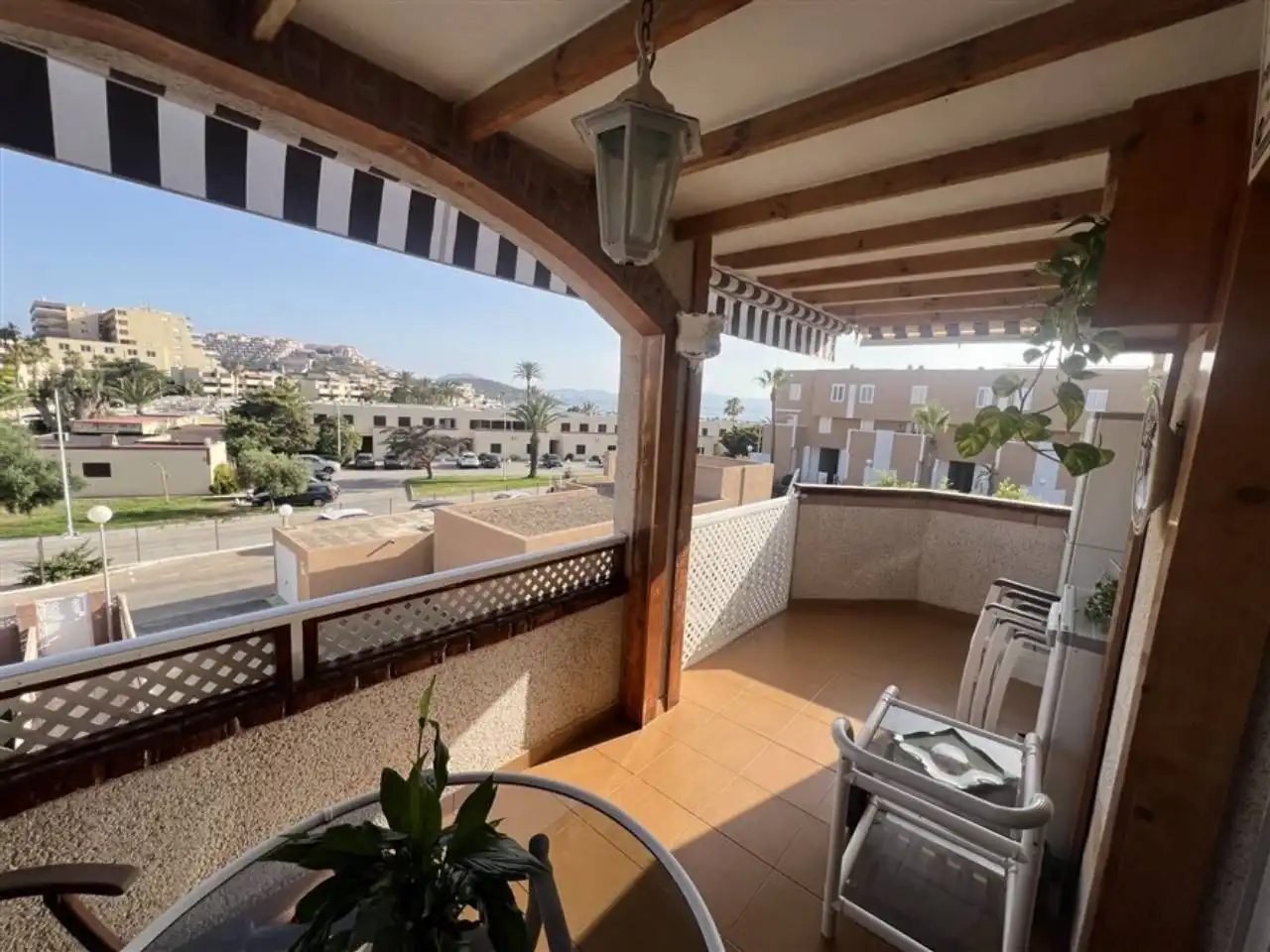 Terraza de Apartamento en venta en La Manga del Mar Menor con Aire acondicionado, Terraza y Piscina comunitaria