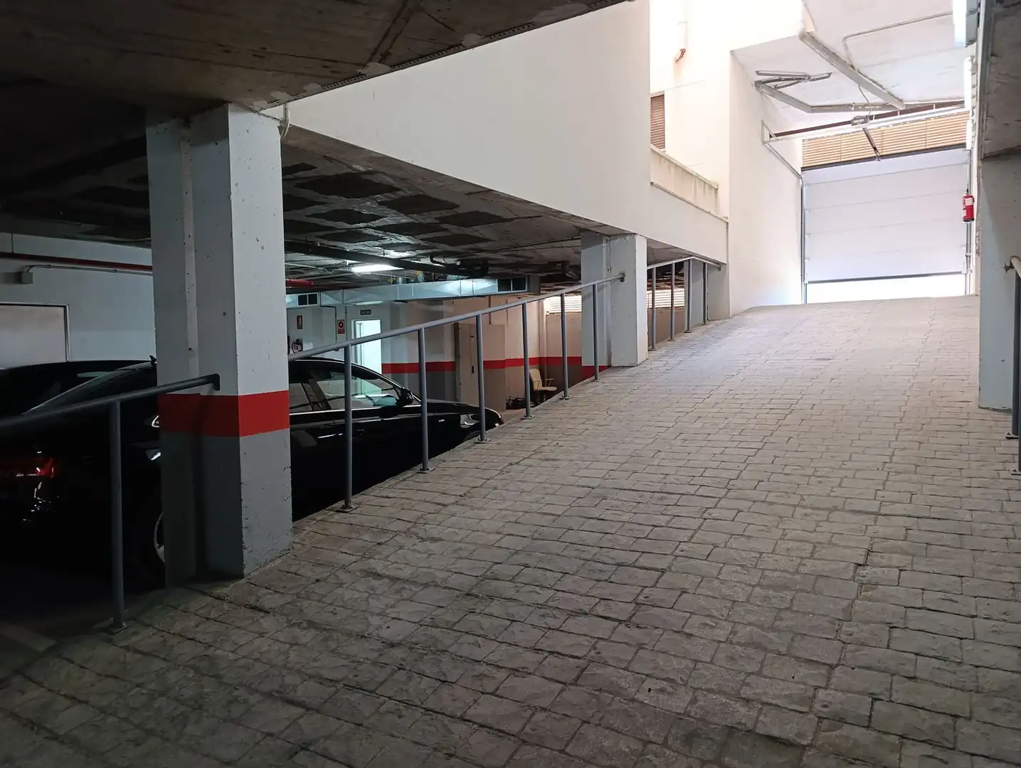 Aparcament de Dúplex en venda en Pozuelo de Calatrava amb Calefacció, Terrassa i Traster