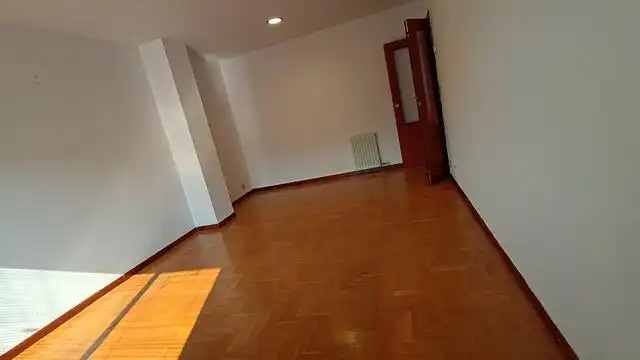 Living room of Flat for rent in Santiago de Compostela   with Storage room and Washing machine