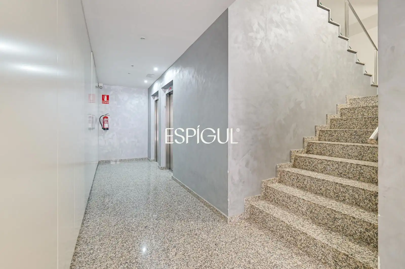 Piso en venta en Girona con Aire acondicionado, Parquet y Trastero