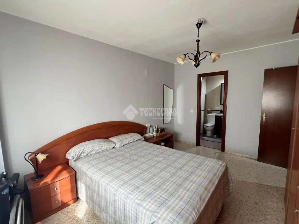 Habitación de Piso en venta en Dos Hermanas con Terraza