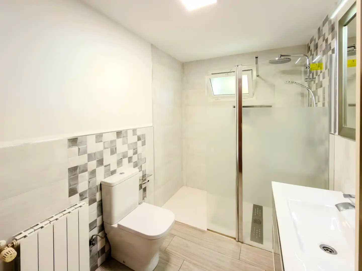 Bathroom of Detached homes for sale in Mijas  with Air Conditioner, Heating and Private garden