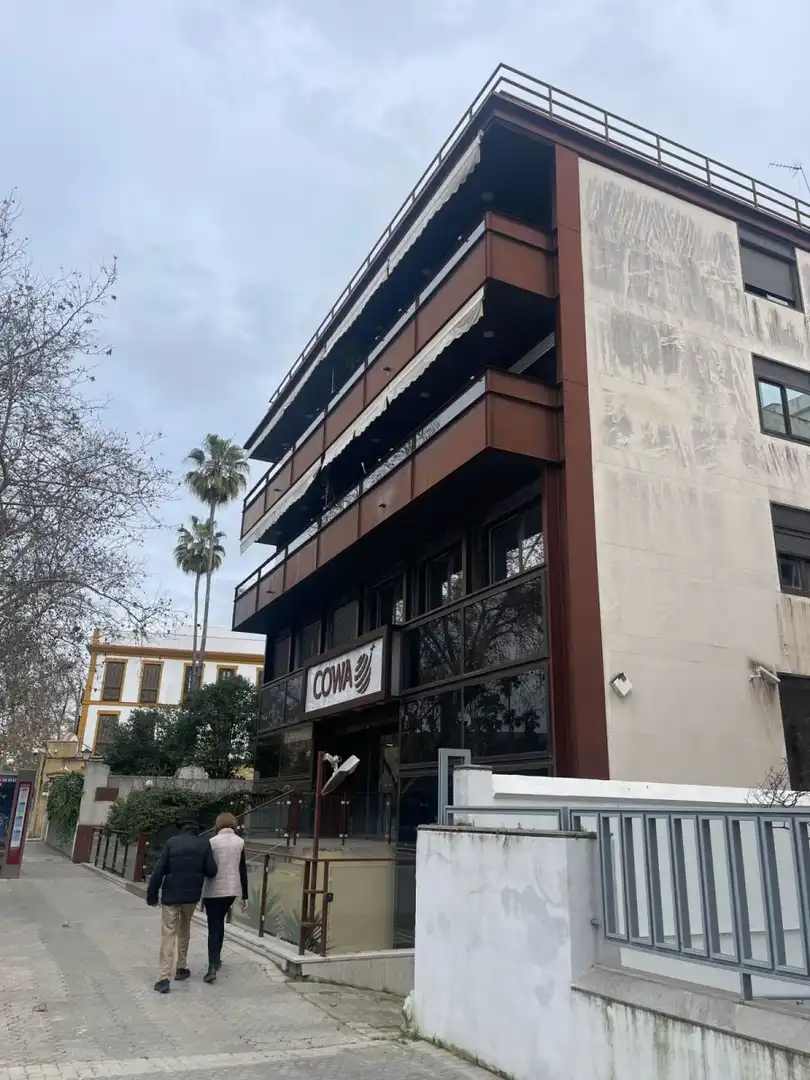 Außenansicht von Büro zur Miete in Sevilla