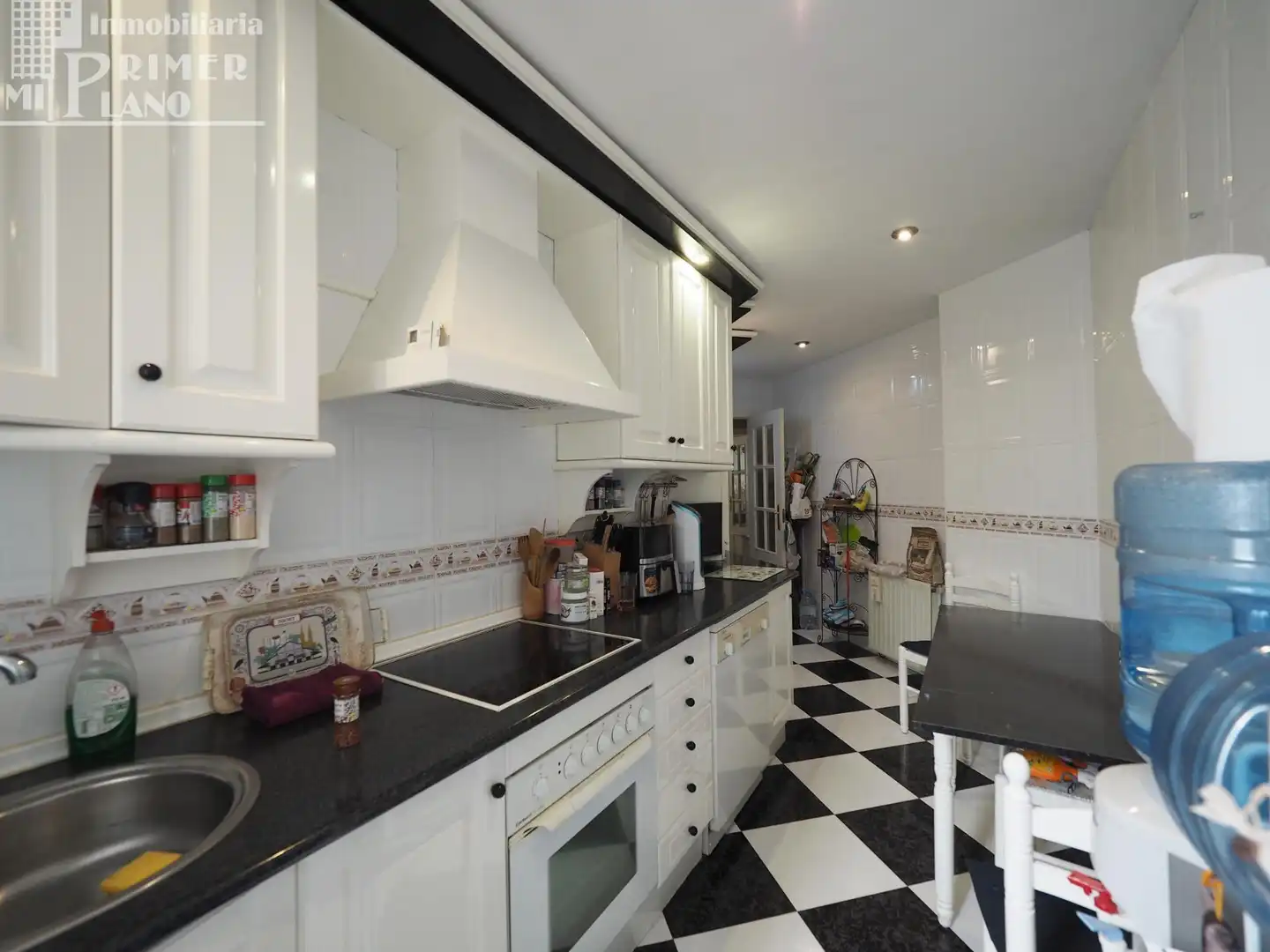 Cocina de Ático en venta en Tomelloso con Calefacción, Terraza y Trastero