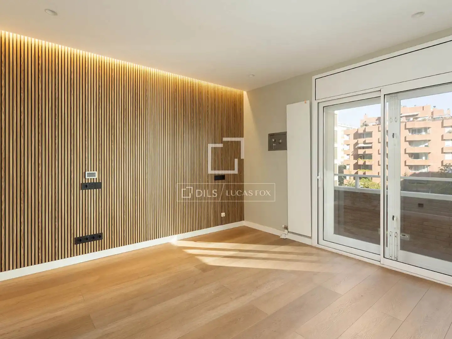Sala d'estar de Pis en venda en Barcelona amb Aire condicionat, Terrassa i Balcó