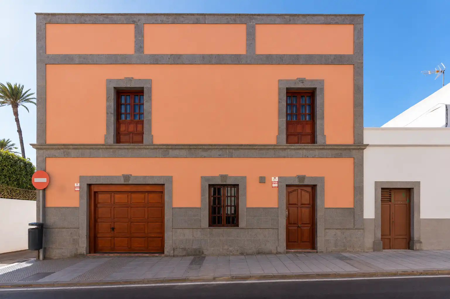 Vista exterior de Casa adosada en venda en Telde amb Aire condicionat i Calefacció
