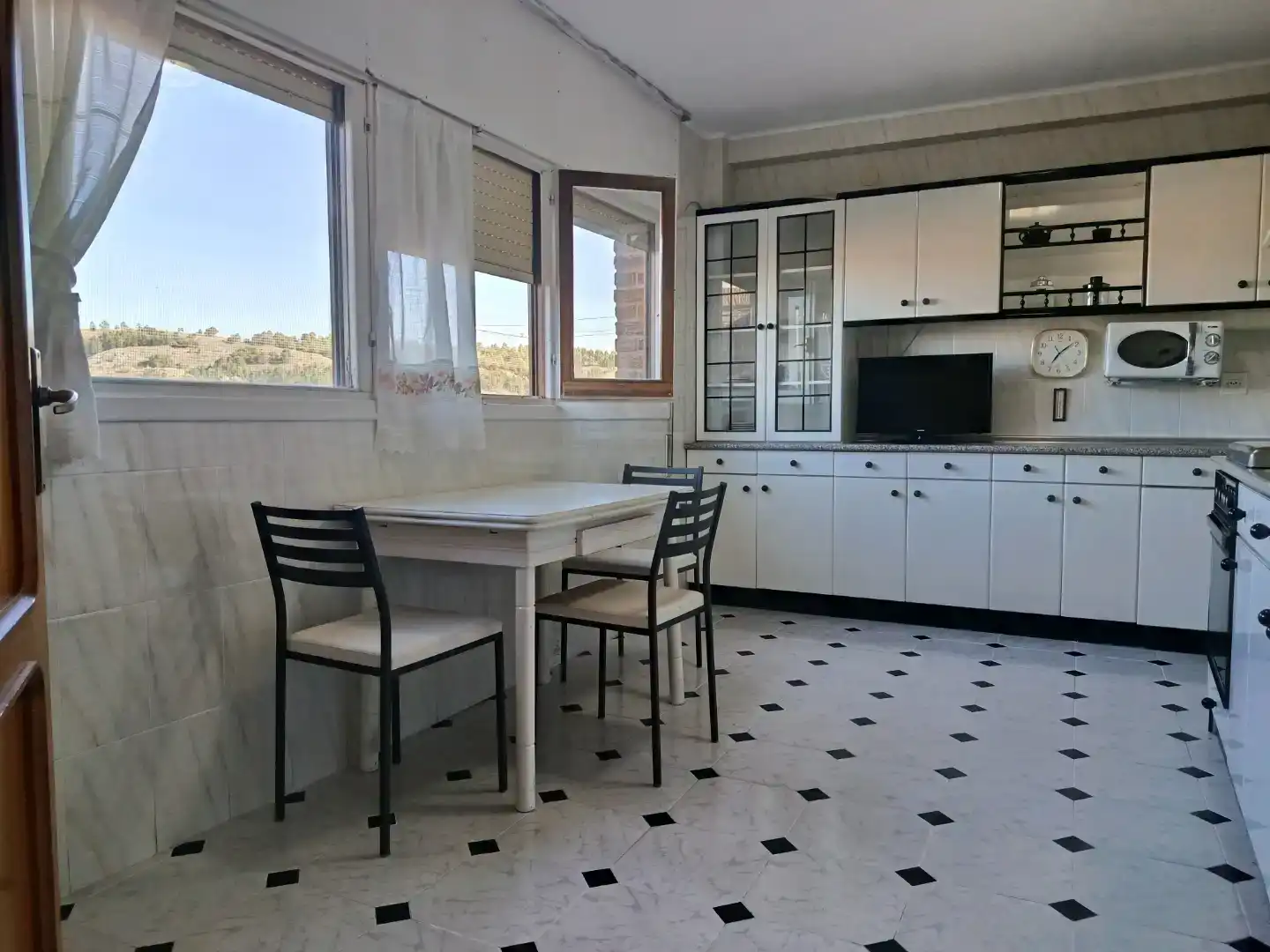 Cocina de Piso en venta en Burgo de Osma - Ciudad de Osma con Aire acondicionado, Parquet y Amueblado