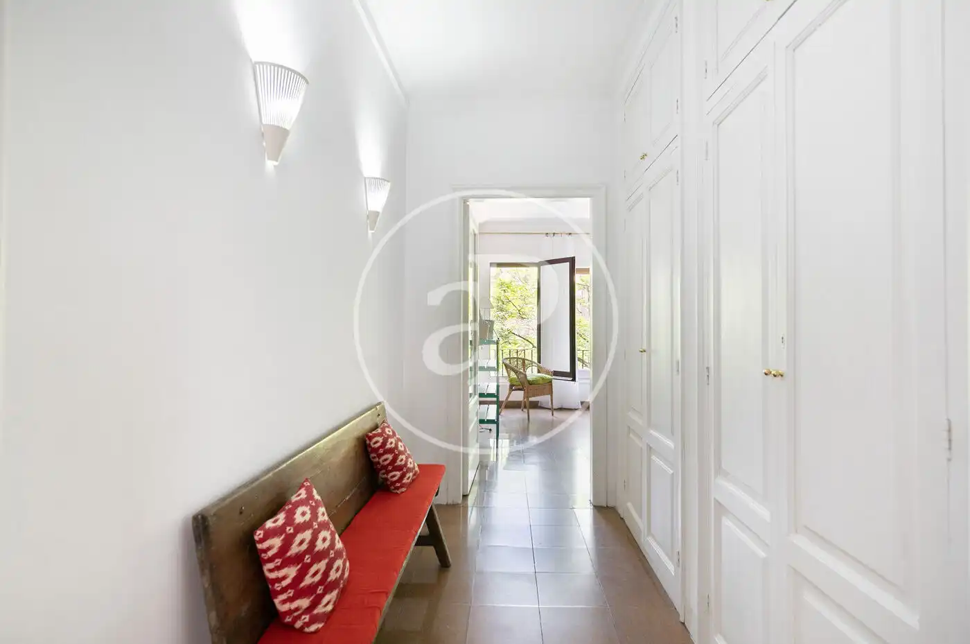 Wohnung zum Verkauf in Barcelona mit Klimaanlage, Heizung und Terrasse