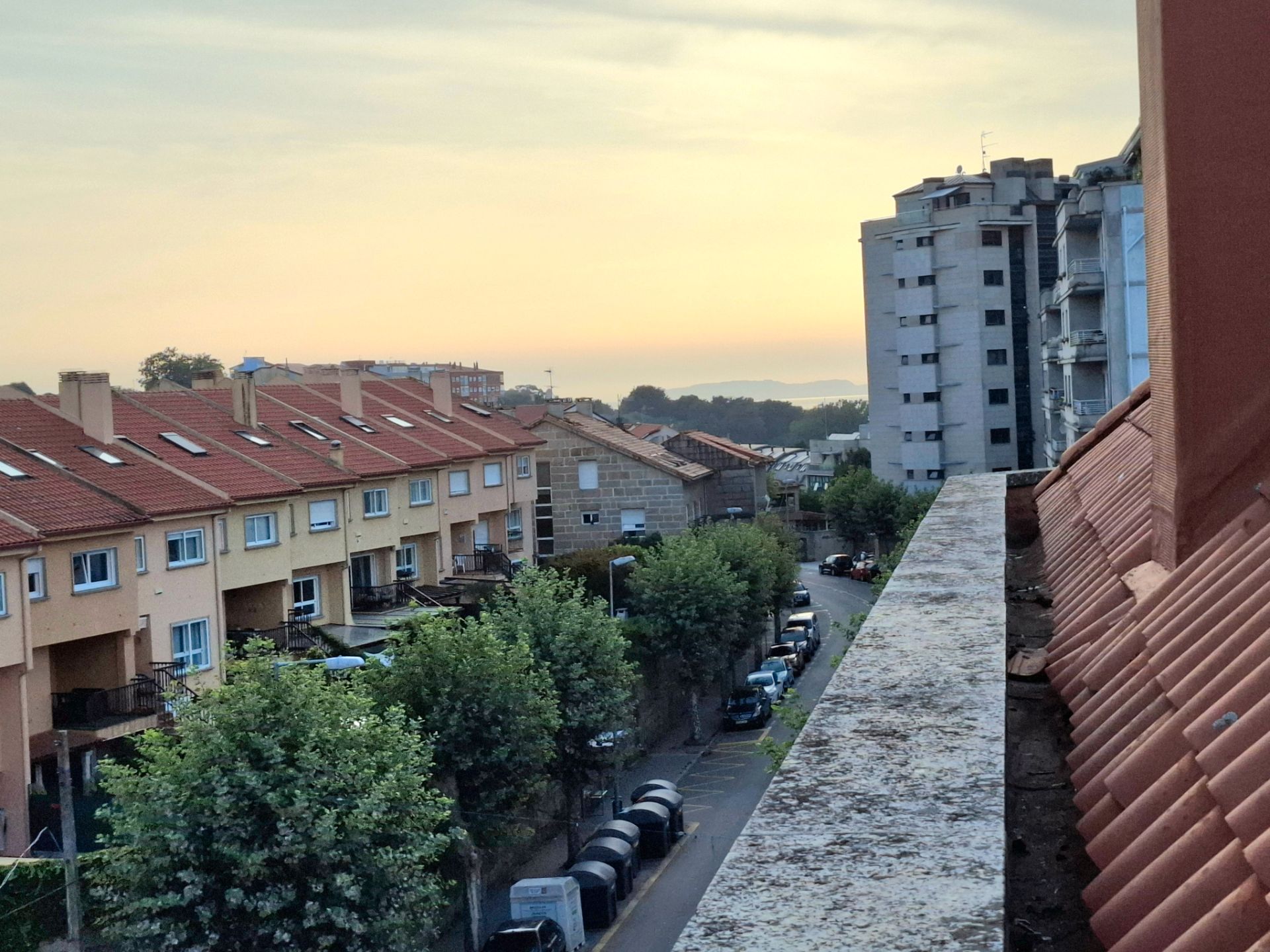 Vista exterior de Dúplex en venda en Vigo  amb Calefacció i Traster