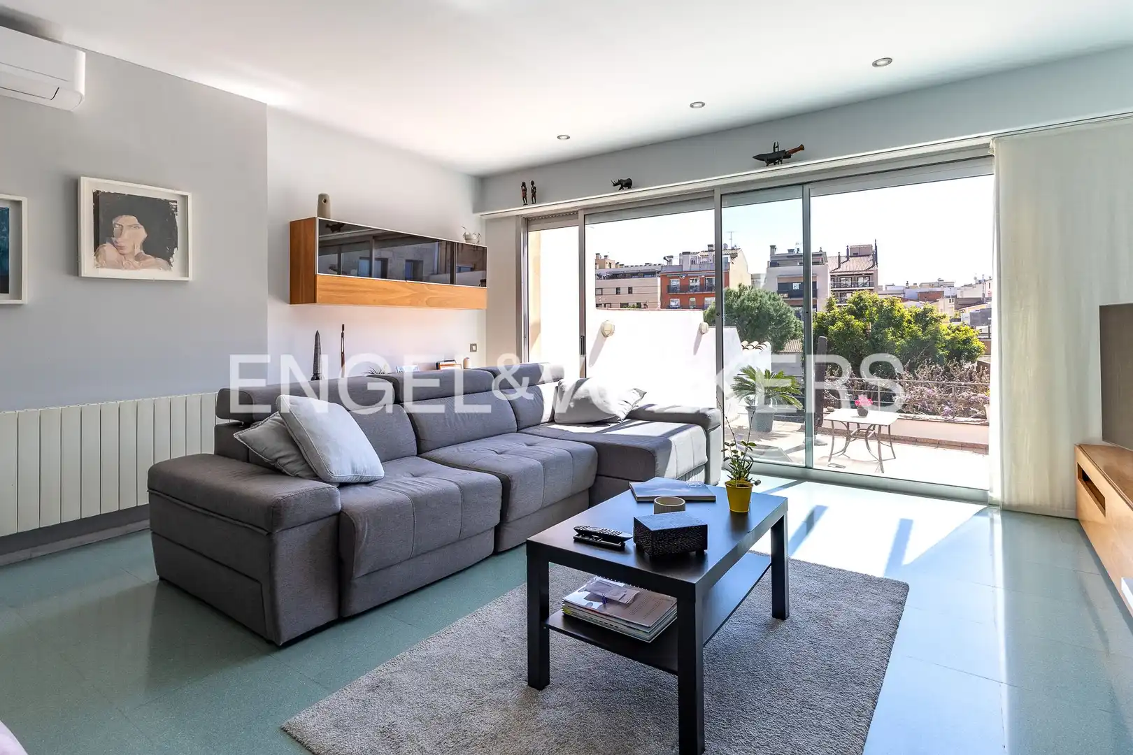 Sala d'estar de Casa o xalet en venda en Mataró amb Aire condicionat, Calefacció i Jardí privat
