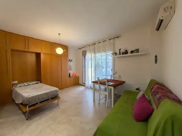 Habitación de Planta baja en venta en Terrassa con Aire acondicionado, Calefacción y Terraza