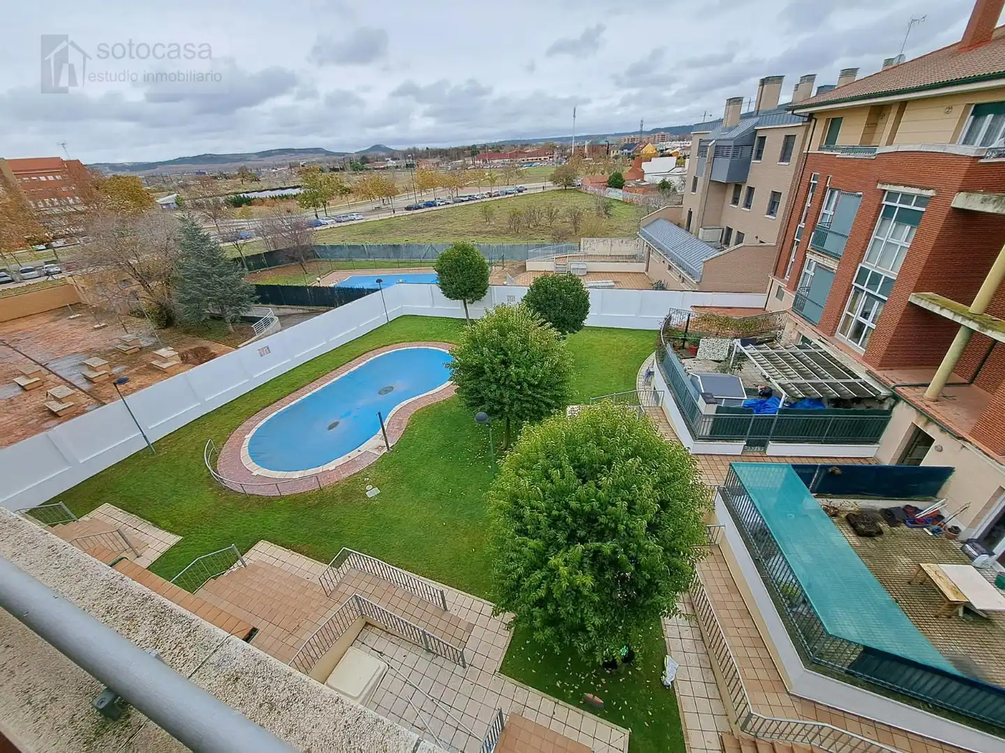 Piscina de Àtic en venda en Valladolid amb Calefacció, Terrassa i Traster