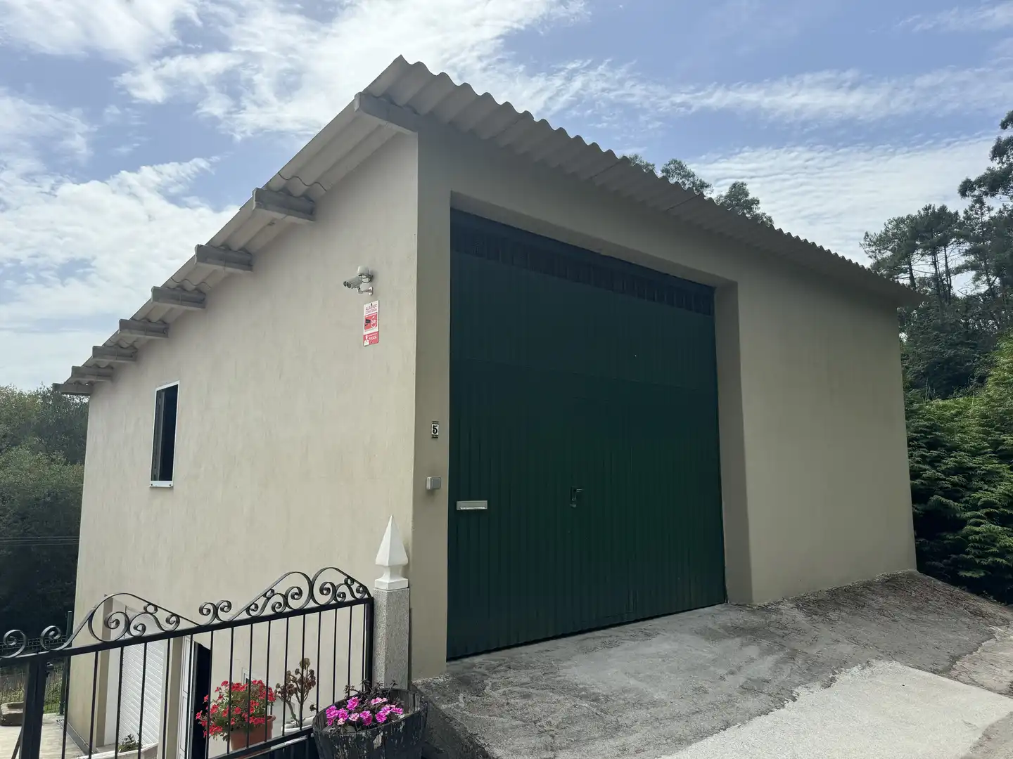 Vista exterior de Finca rústica en venta en Outes con Calefacción, Jardín privado y Terraza