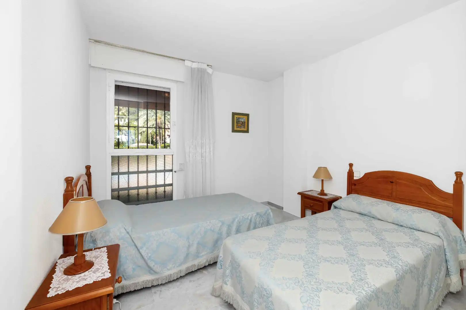 Habitación de Dúplex en venta en Marbella con Terraza, Alarma y Piscina comunitaria