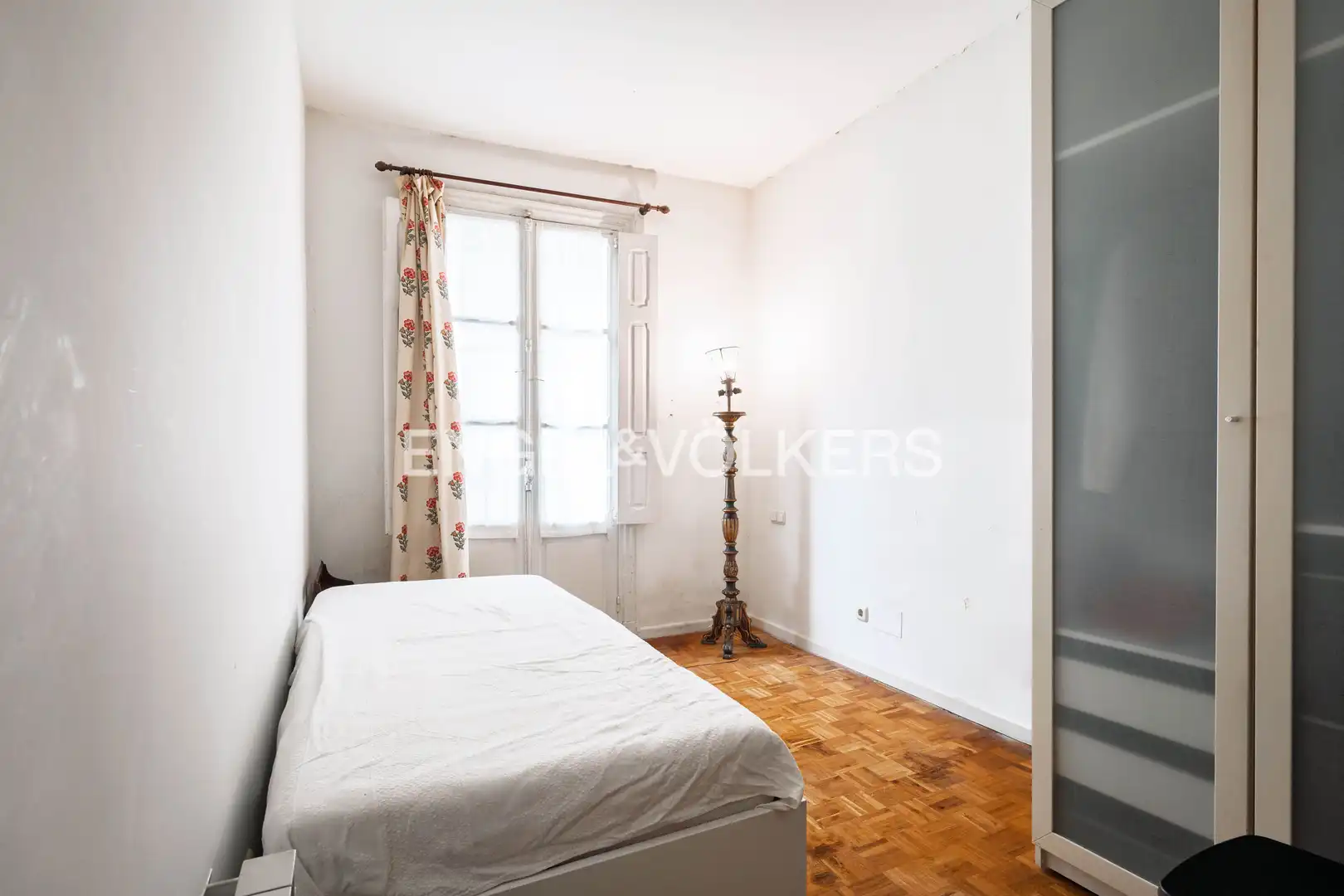 Habitación de Piso en venta en Donostia - San Sebastián  con Calefacción y Balcón