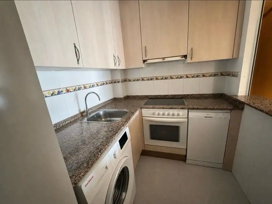 Cocina de Piso en venta en La Puebla de Alfindén con Calefacción, Terraza y Trastero