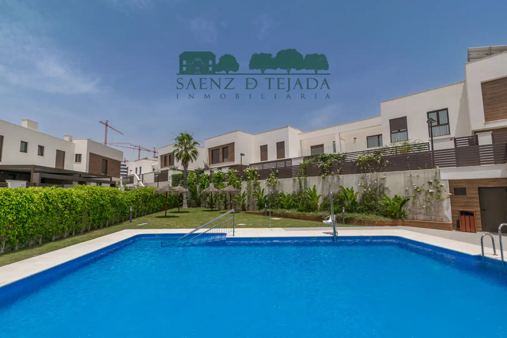 Jardín de Casa o chalet de alquiler en Dos Hermanas con Aire acondicionado, Calefacción y Jardín privado