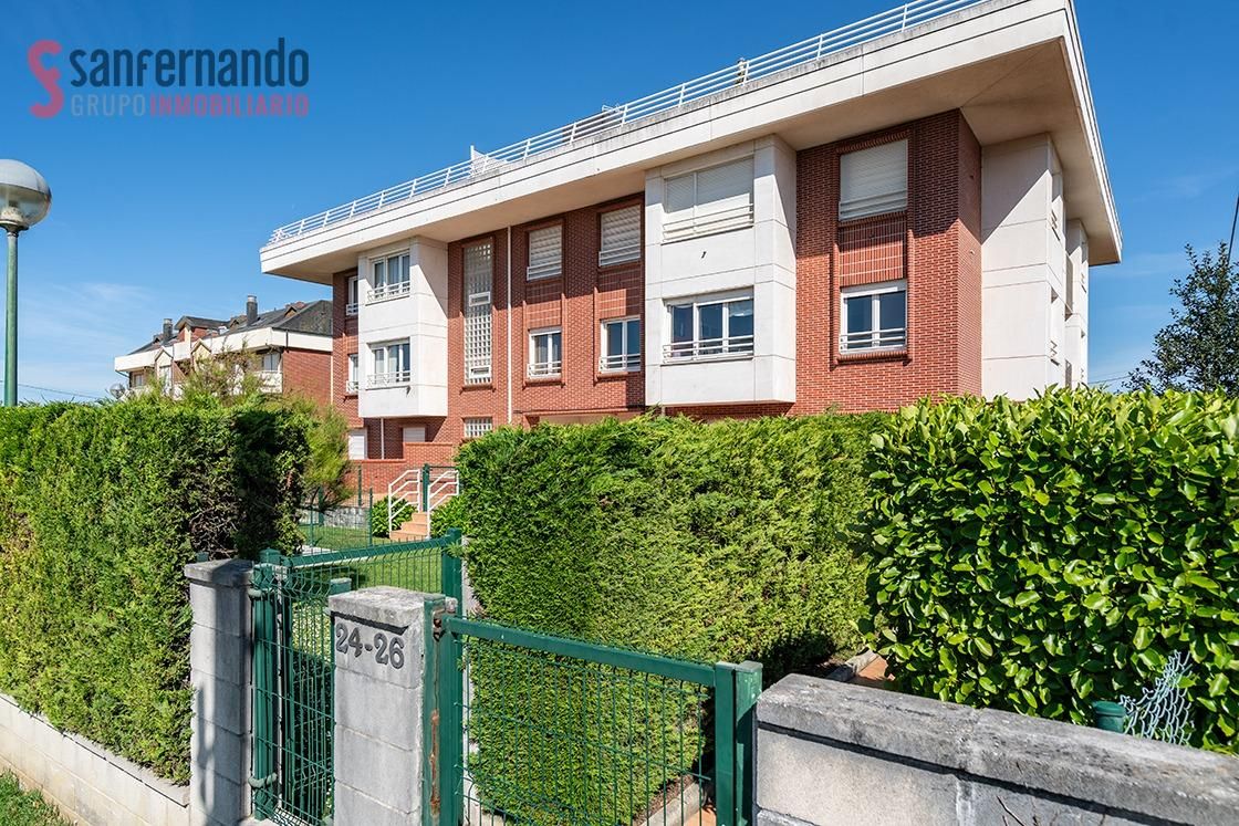 Vista exterior de Apartamento en venta en Suances con Calefacción y Piscina comunitaria