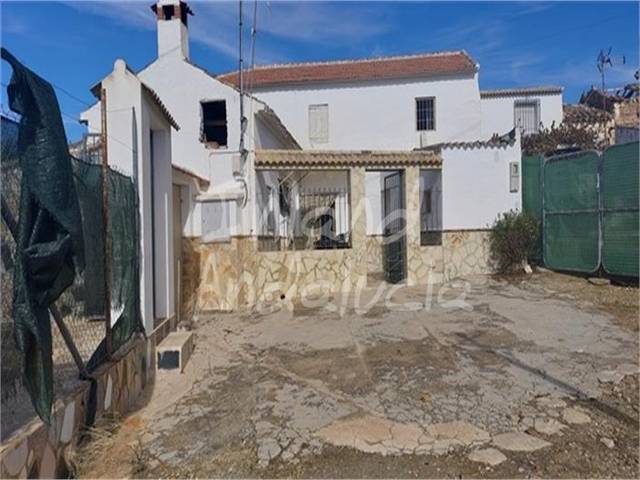Finca rústica en Venta en Algarinejo