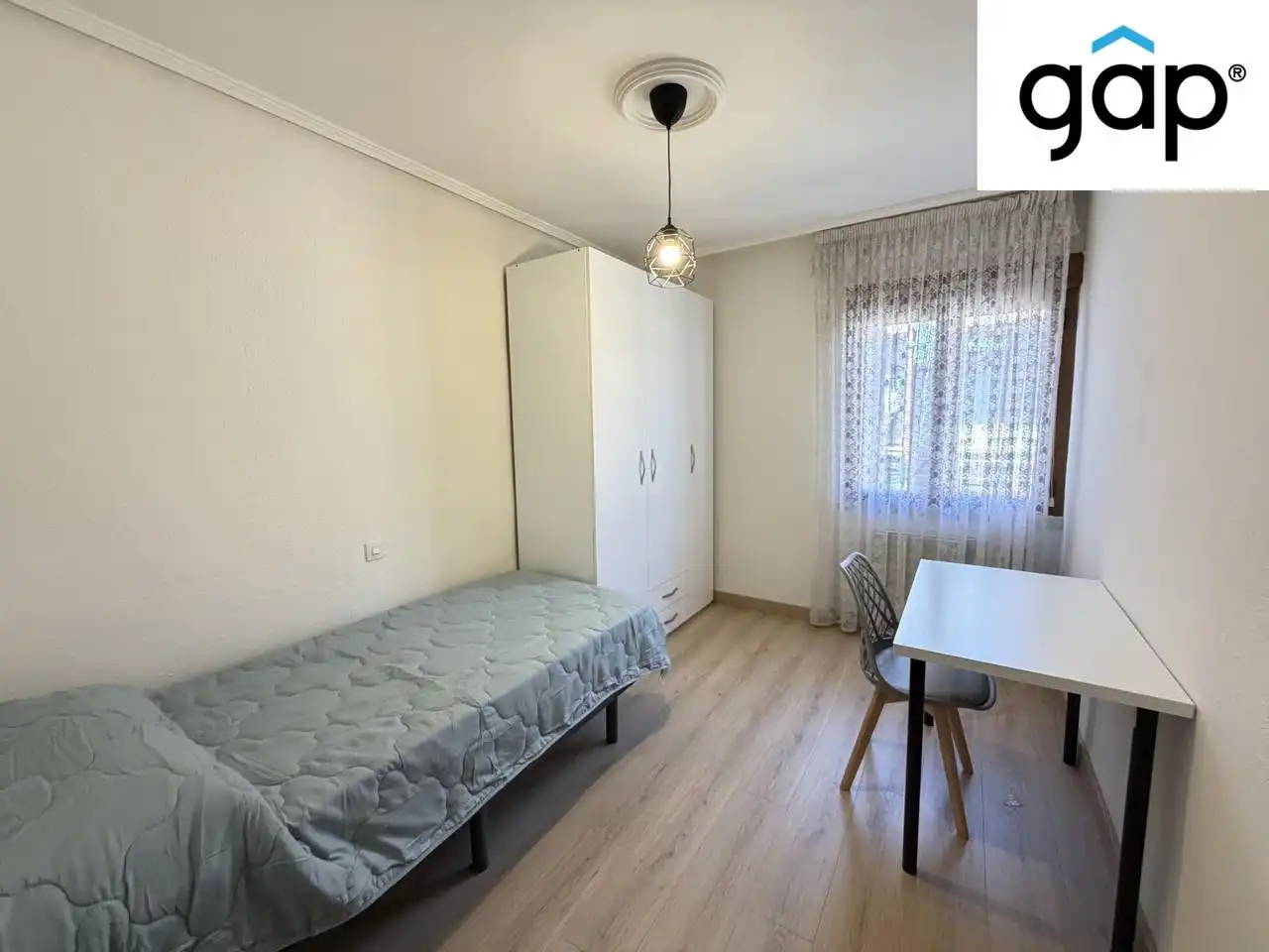 Schlafzimmer von Wohnung zur Miete in Cuenca mit Heizung, Terrasse und Möbliert