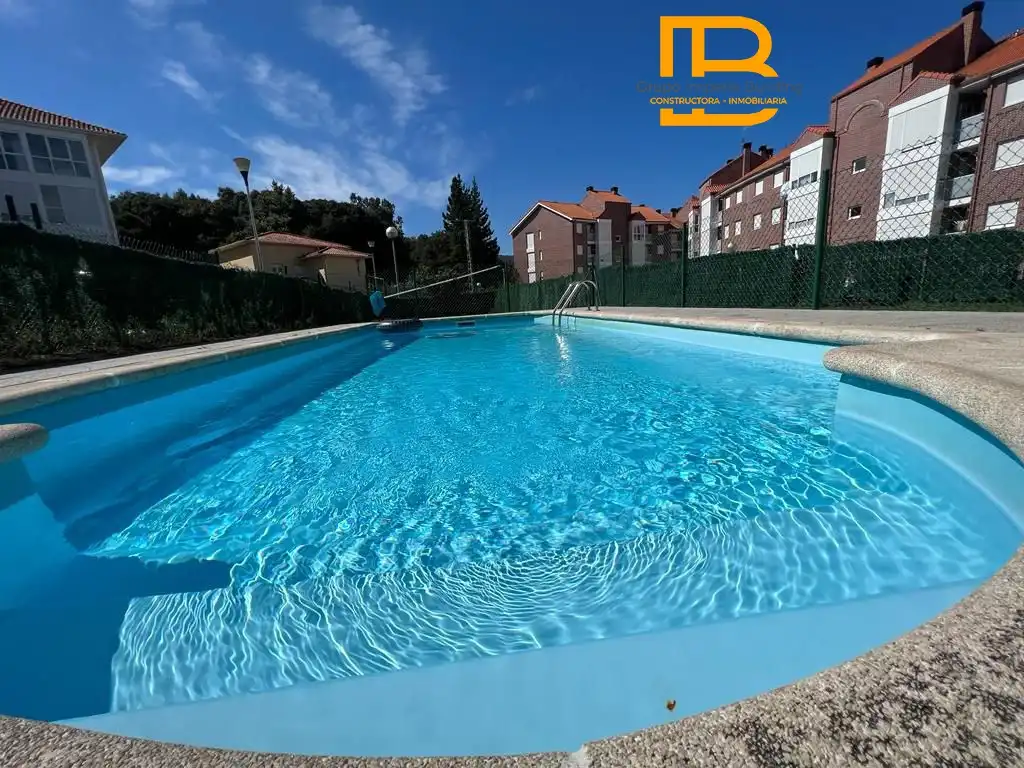 Swimming pool of Flat for sale in Voto  with Heating, Parquet flooring and Furnished