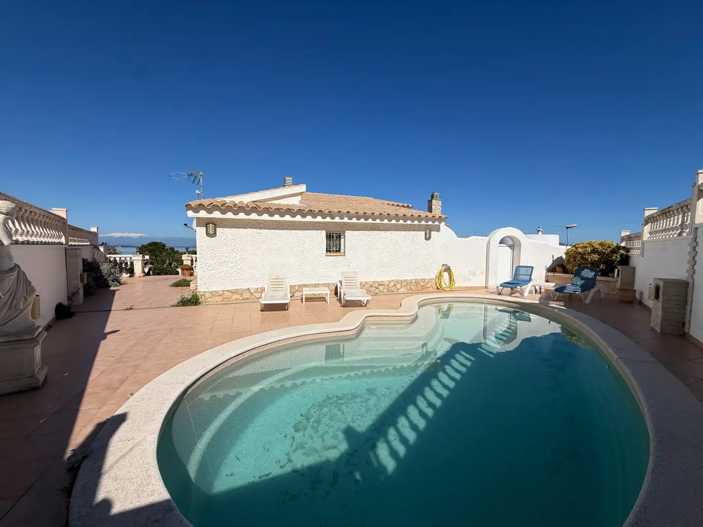 Piscina de Casa o chalet en venta en L'Escala con Aire acondicionado, Calefacción y Jardín privado