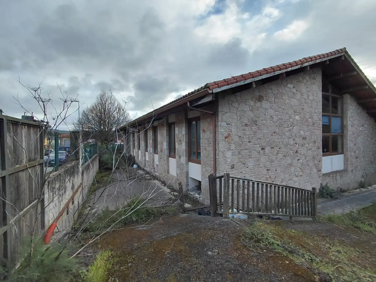 Vista exterior de Casa o xalet en venda en Arteixo amb Jardí privat