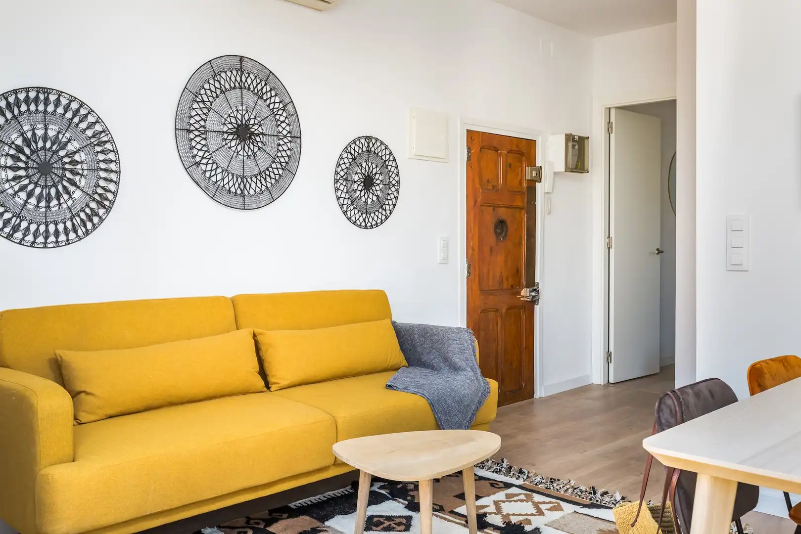 Wohnzimmer von Wohnungen mieten mit Kaufoption in Barcelona mit Klimaanlage, Terrasse und Möbliert