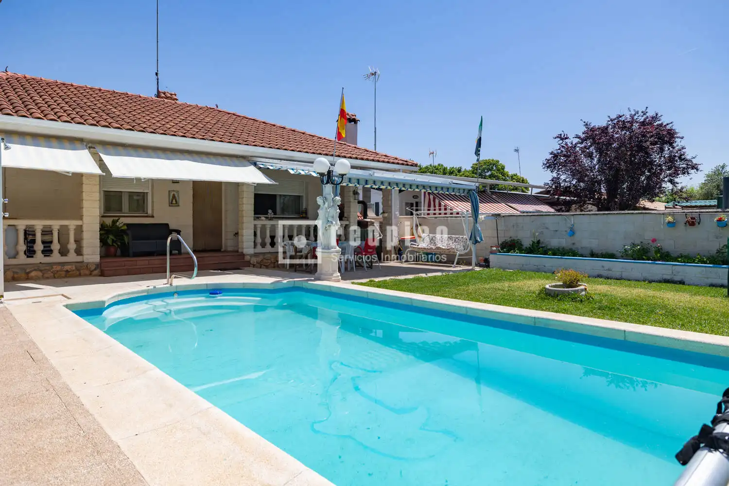 Piscina de Casa o xalet en venda en Aldea del Fresno amb Aire condicionat, Calefacció i Terrassa