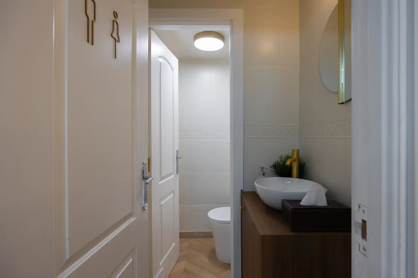 Baño de Local en traspaso en Madrid con Aire acondicionado y Calefacción