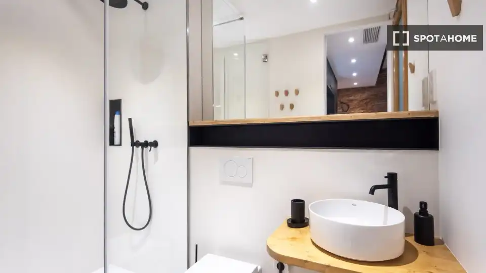Flat with terrace to rent in Ciutat Vella, imagen 7