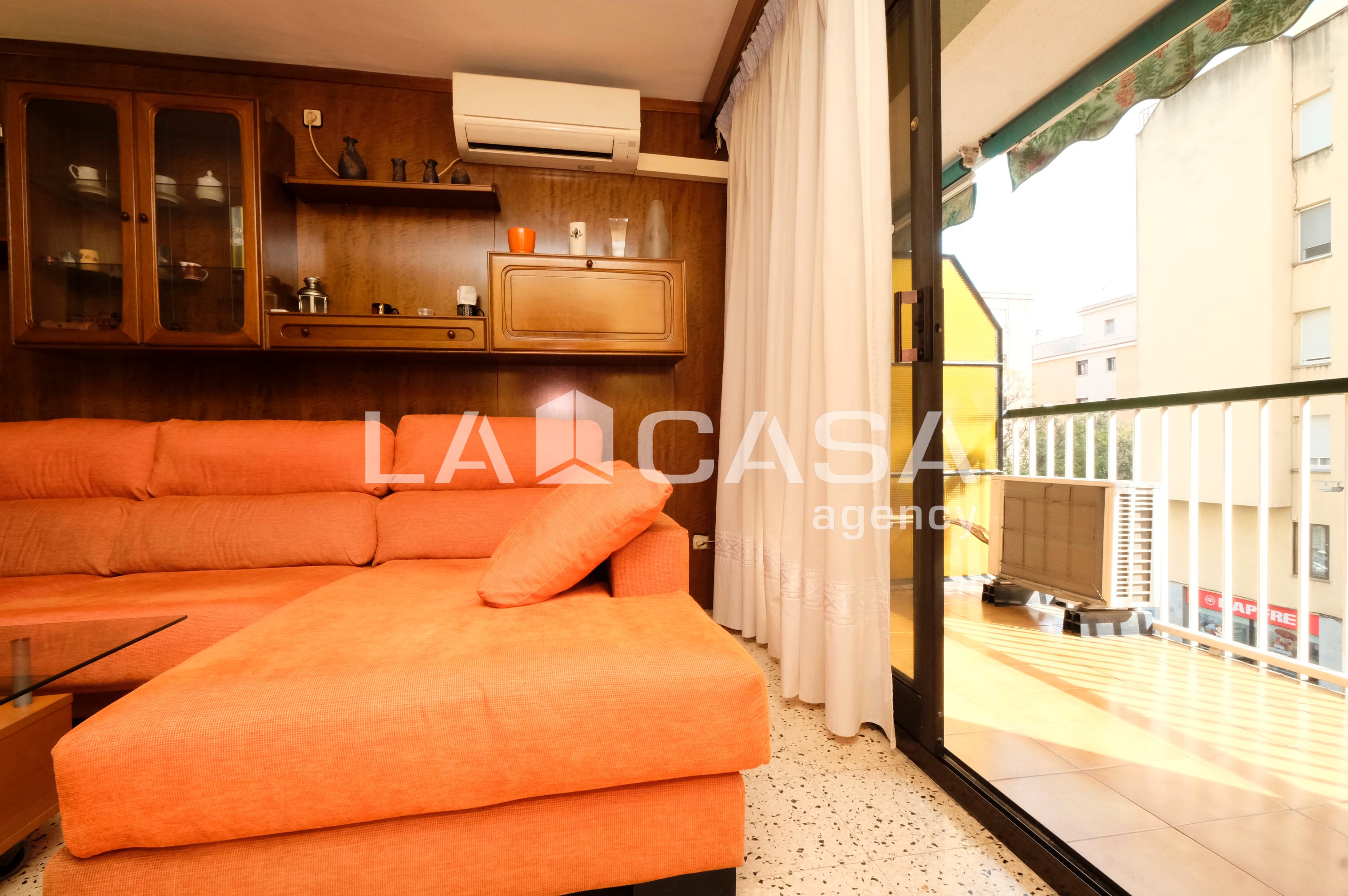 Habitación de Piso en venta en  Barcelona Capital con Calefacción y Balcón